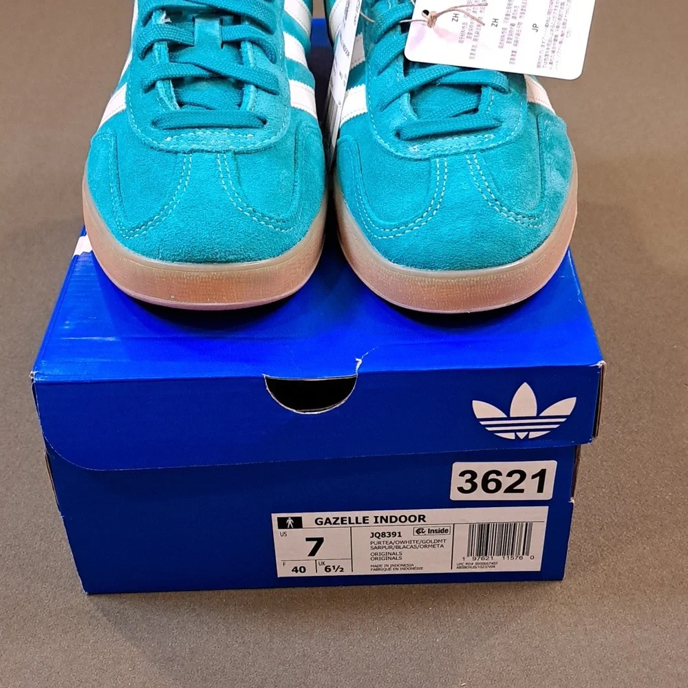 Adidas Gazelle Indoor Sneakers - Color: Teal / White - Size: Men 7 - Picture 4 of 9